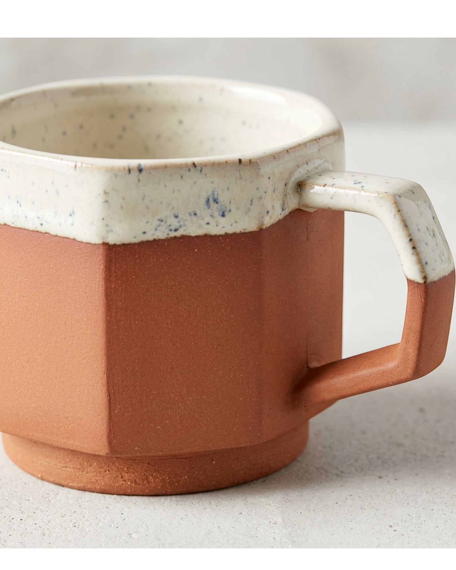Wvkfn Octagonal Footed Ceramic Coffee Mug 11 oz Terracotta Ivory - Detail view